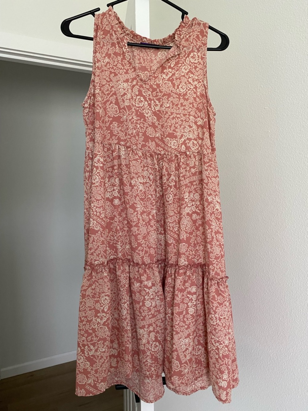 West Kei Sleeveless Floral Tiered Dress XS